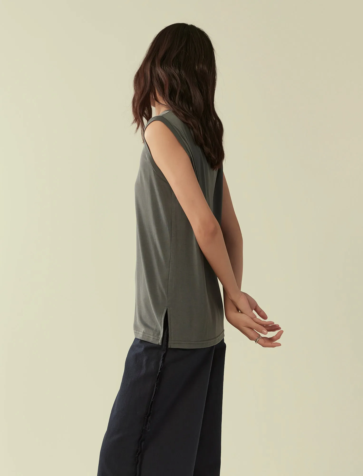 classic muscle tee