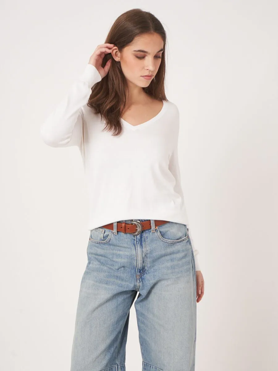 White Basic V Pullover