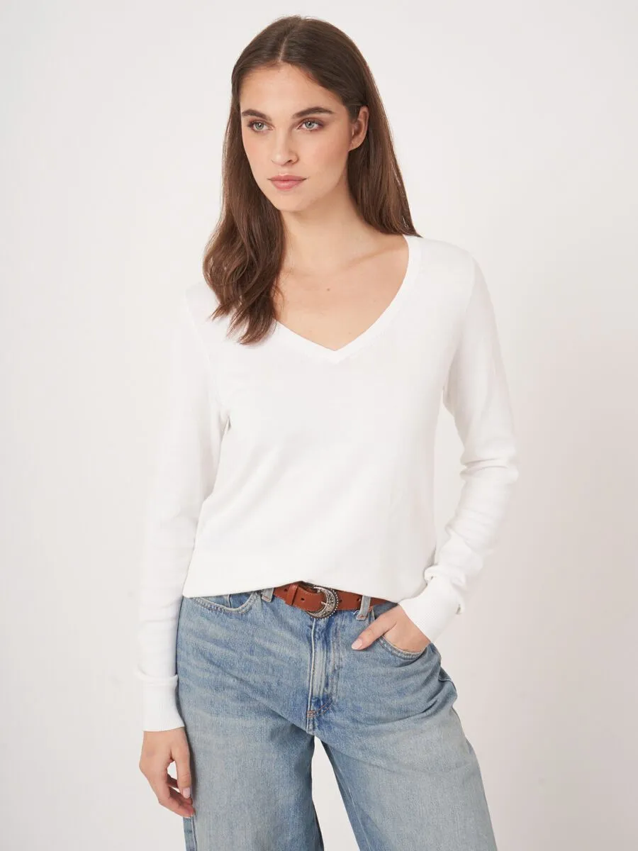 White Basic V Pullover